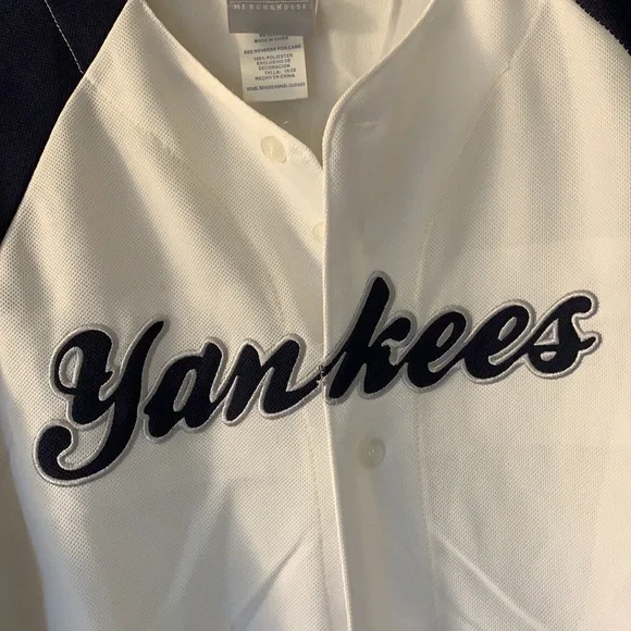 MLB Genuine Merchandise youth 18/20 Yankees Teixeira jersey!